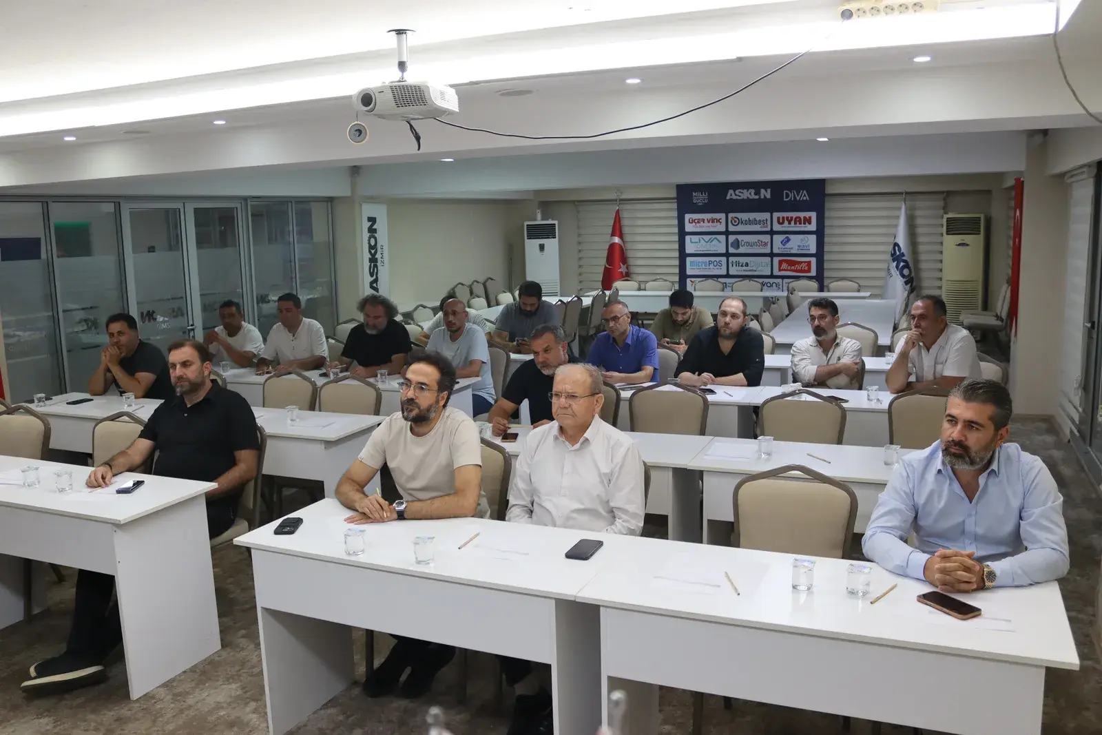 ASKON İzmir — Eflatun Saygılı Konferansı, 2. kare