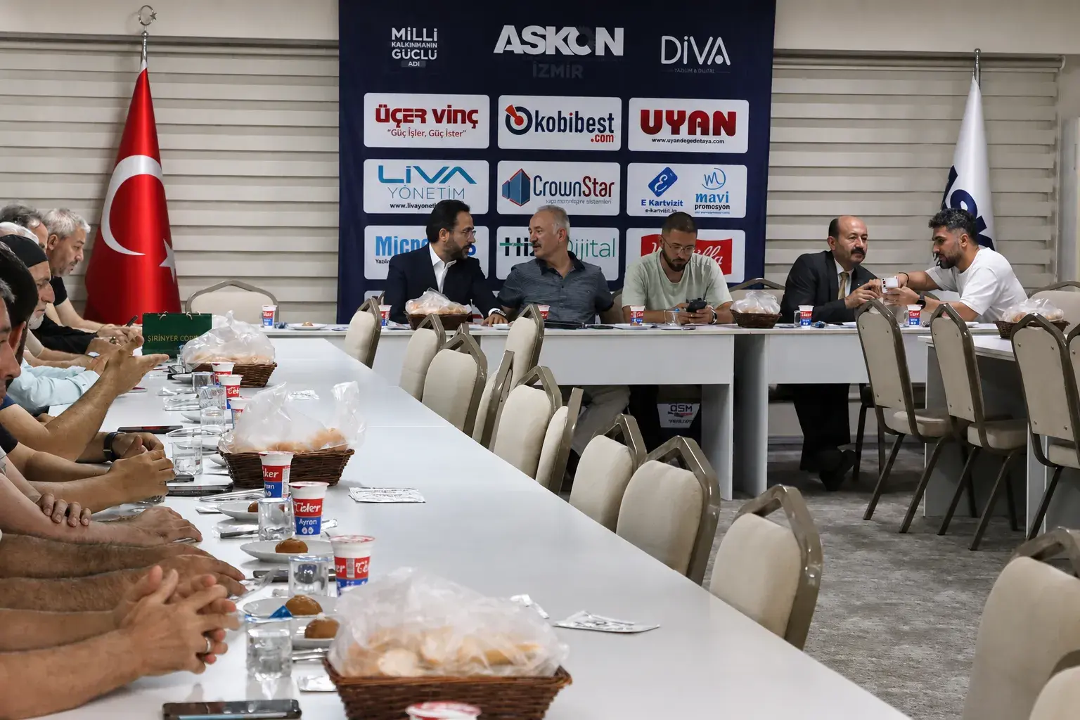 ASKON İzmir — İSTOK Yemeği, 1. kare