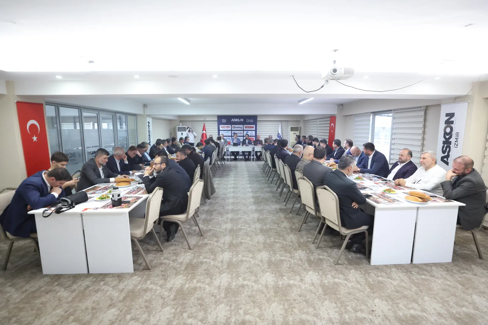 Saadet Partisi Genel Başkanı Mahmut Arıkan ASKON İzmir'de Ağırlandı — 5. kare