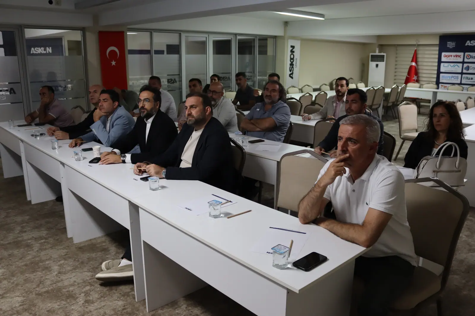 ASKON İzmir’de Ekonomi Gündemi Değerlendirildi — 10. kare