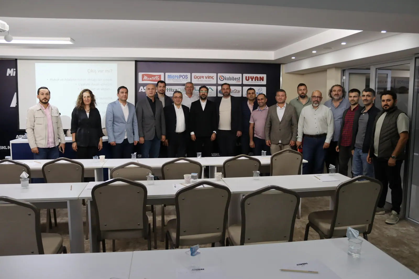 ASKON İzmir’de Ekonomi Gündemi Değerlendirildi — 14. kare